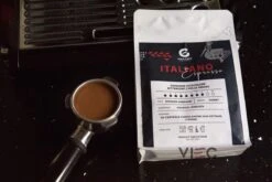 Italiano Espresso Honey Process Vietnamese Koffiebonen Aanbieding 250g GAIA Cafe 17 Italiano Espresso Honey Process Vietnamese Koffiebonen Aanbieding 250g GAIA Cafe -Rogers Coffee Service Winkel 1200x800 11