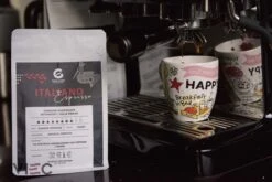 Italiano Espresso Honey Process Vietnamese Koffiebonen Aanbieding 250g GAIA Cafe 22 Italiano Espresso Honey Process Vietnamese Koffiebonen Aanbieding 250g GAIA Cafe -Rogers Coffee Service Winkel 1200x800 16