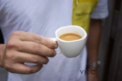 Vietnamese Dark Roast Koffiebonen 500g | 20% Arabica - 80% Robusta | DAM Koffie 8 Vietnamese Dark Roast Koffiebonen 500g | 20% Arabica - 80% Robusta | DAM Koffie -Rogers Coffee Service Winkel 1200x800 7